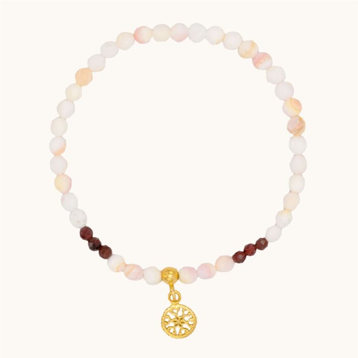 BDE57 Bransoletka elastyczna z granatów, masy perłowej i srebra pozłacanego 24K