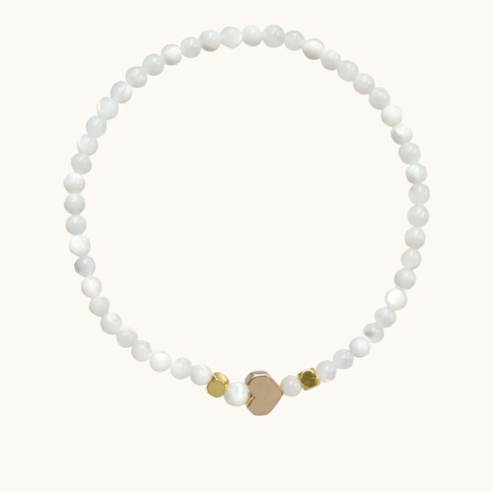 BDE97 Bransoletka elastyczna z masy perłowej i srebra pozłacanego 24K