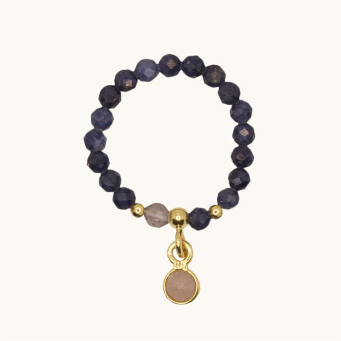 PE107 Pierścionek elastyczny z szafirów, z kwarcem dymnym i chalcedonem w srebrze pozłacanym 24K