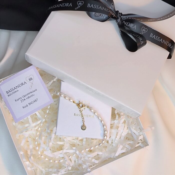BOX PREZENTOWY Z NASZYJNIKIEM PERŁOWYM I KARTĄ UPOMINKOWĄ